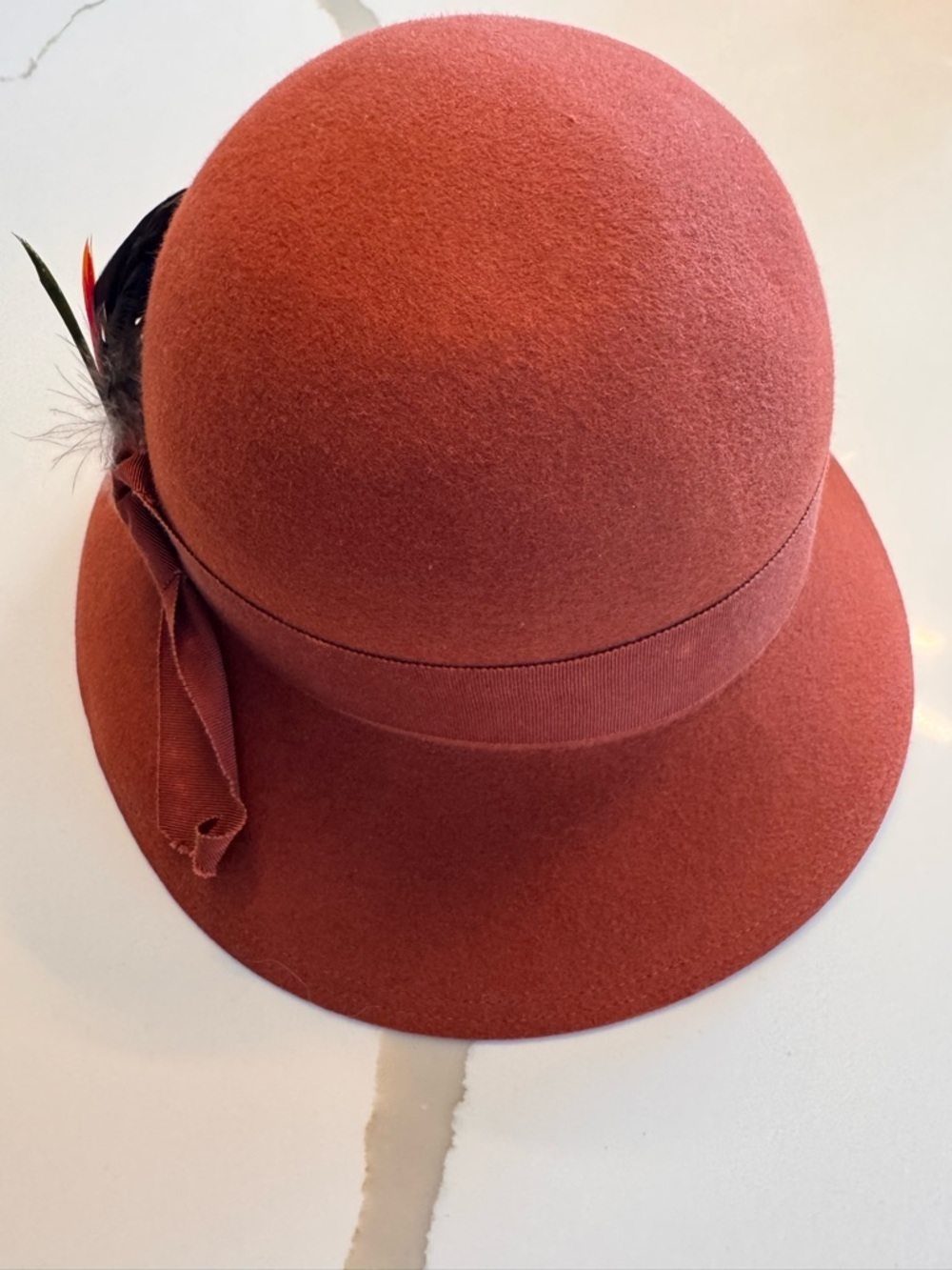 Vintage Style Wool-Feel Cloche Hat Rust Feather Detail - AS IS - Picture 2 of 12